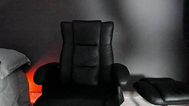 Snapshot of Brock_hurn1 chatting on November 2025 11:29:01 PM Brock hurn1 online show from November 2025 11:29:01 PM