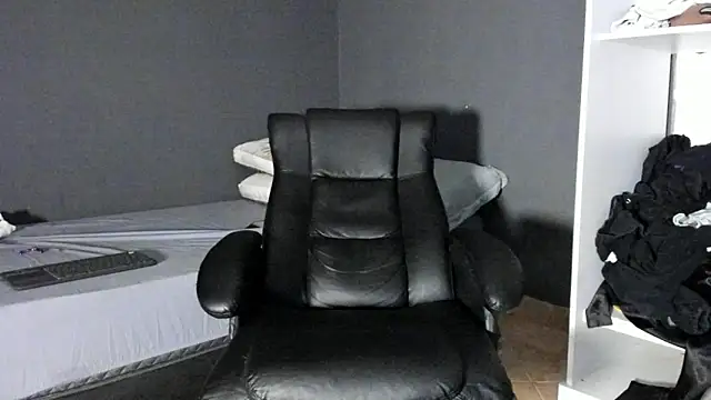 Snapshot of Brock_hurn1 chatting on December 2025 01:10:01 AM Brock hurn1 online show from December 2025 01:10:01 AM