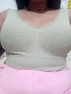 Snapshot of cute-mahek chatting on March 2026 06:58:01 PM cute-mahek online show from March 2026 06:58:01 PM