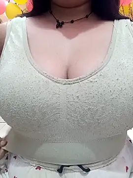 Snapshot of cute-mahek chatting on May 2026 04:56:02 PM cute-mahek online show from May 2026 04:56:02 PM