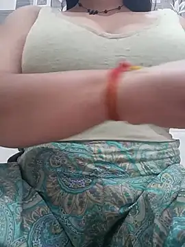 Snapshot of cute-mahek chatting on May 2026 08:38:01 PM cute-mahek online show from May 2026 08:38:01 PM