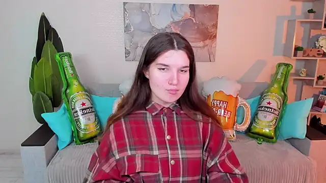 Snapshot of BonneyLove chatting on September 2025 05:48:01 PM BonneyLove online show from September 2025 05:48:01 PM