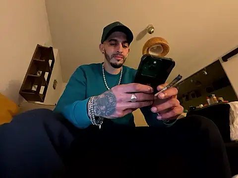 Rebeu313 online show from December 2024 12:19:01 AM