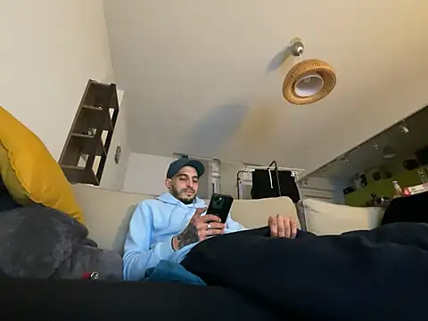 Rebeu313 online show from January 2025 10:57:01 PM