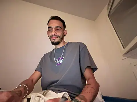 Rebeu313 online show from September 2025 07:25:01 PM