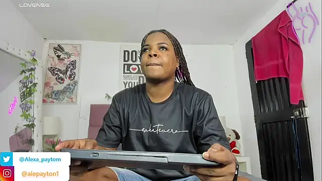 Snapshot of Alexa_paytom1 chatting on January 2025 08:52:02 PM Alexa paytom1 online show from January 2025 08:52:02 PM