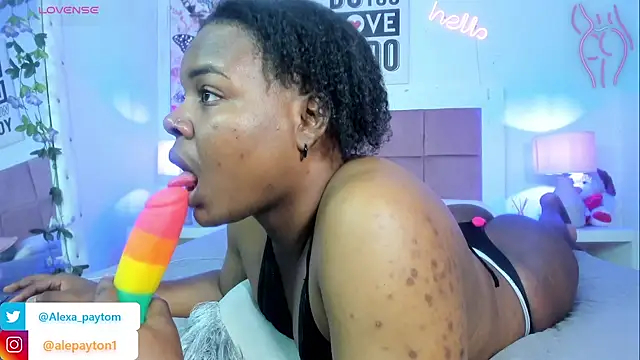 Snapshot of Alexa_paytom1 chatting on March 2025 12:08:01 AM Alexa paytom1 online show from March 2025 12:08:01 AM