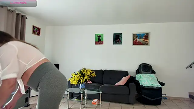 Snapshot of YOUR_ELENA chatting on January 2025 11:48:02 AM YOUR ELENA online show from January 2025 11:48:02 AM