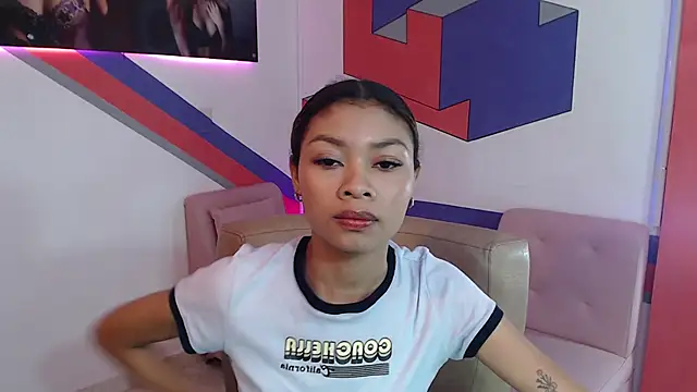 Perla prg online show from January 2025 07:44:02 PM