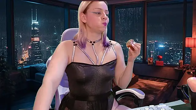 Snapshot of Dolce--Mia---Bianchi__07 chatting on January 2025 05:18:01 PM Dolce--Mia---Bianchi 07 online show from January 2025 05:18:01 PM