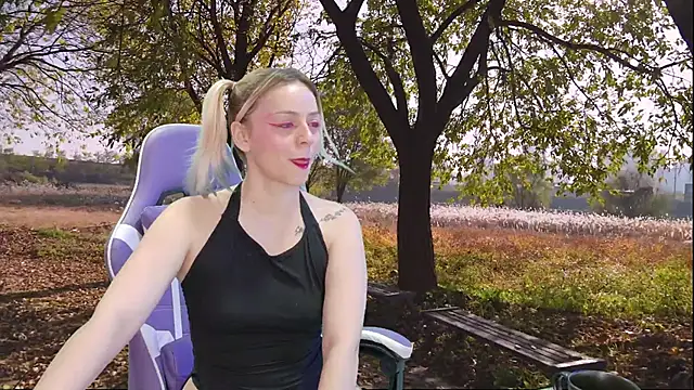 Snapshot of Dolce--Mia---Bianchi__07 chatting on January 2025 04:59:01 AM Dolce--Mia---Bianchi 07 online show from January 2025 04:59:01 AM