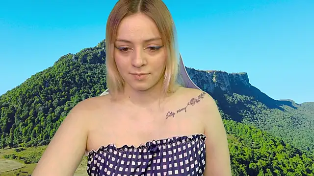 Snapshot of Dolce--Mia---Bianchi__07 chatting on March 2025 01:45:01 PM Dolce--Mia---Bianchi 07 online show from March 2025 01:45:01 PM