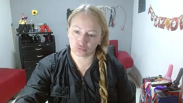 emperabigbootybigass online show from March 2025 12:14:02 PM