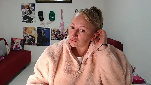 emperabigbootybigass online show from September 2025 12:17:01 PM