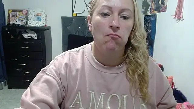 emperabigbootybigass online show from April 2026 12:31:01 PM
