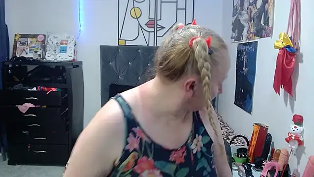 emperabigbootybigass online show from May 2026 02:45:01 PM