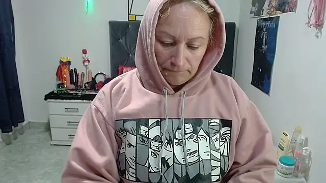 emperabigbootybigass online show from May 2026 12:24:01 PM