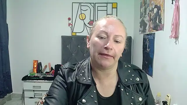 emperabigbootybigass online show from May 2026 12:44:02 PM