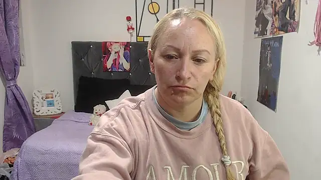 emperabigbootybigass online show from May 2026 12:25:02 PM