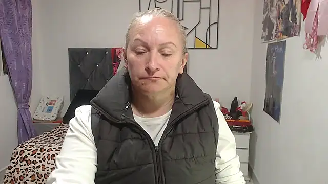 emperabigbootybigass online show from July 2026 12:23:01 PM