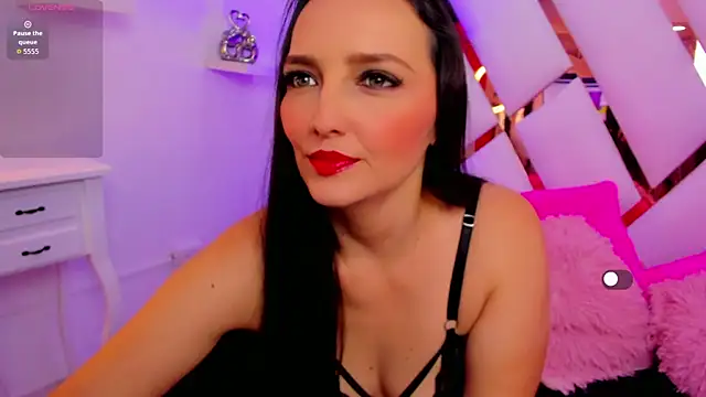 Snapshot of samy__milf chatting on October 2025 07:45:02 PM samy milf online show from October 2025 07:45:02 PM