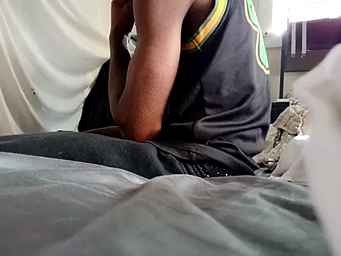 DevinToore online show from November 2025 07:24:02 PM