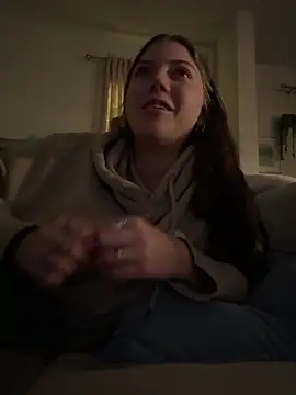 Snapshot of emilycoco chatting on March 2026 03:22:02 AM emilycoco online show from March 2026 03:22:02 AM