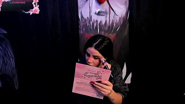 Snapshot of Kylie-fox chatting on October 2025 11:57:02 PM Kylie-fox online show from October 2025 11:57:02 PM