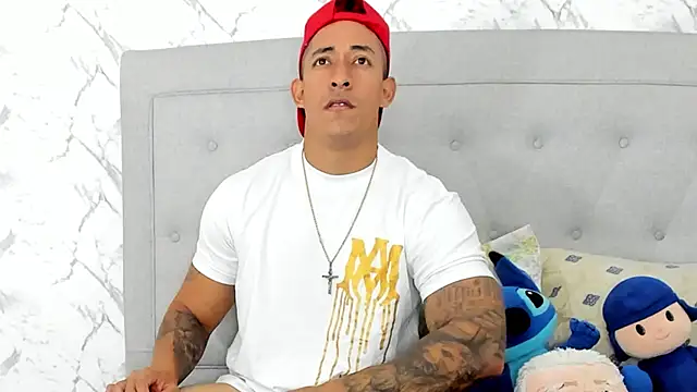 luigiferrara online show from February 2025 04:13:02 PM