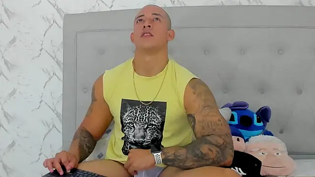 luigiferrara online show from September 2025 09:53:01 PM