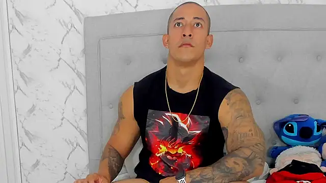 luigiferrara online show from November 2025 09:24:02 PM