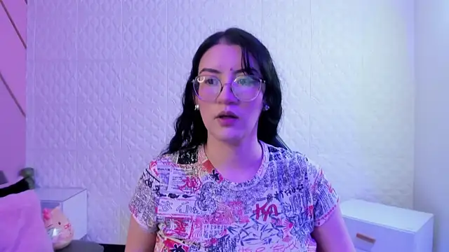 Violetaa diazz online show from June 2026 09:08:02 PM
