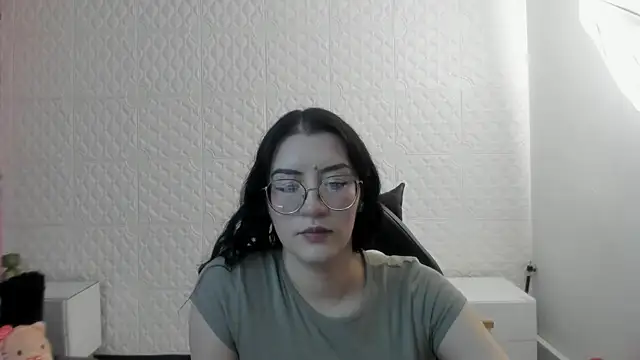 Violetaa diazz online show from June 2026 08:46:01 PM