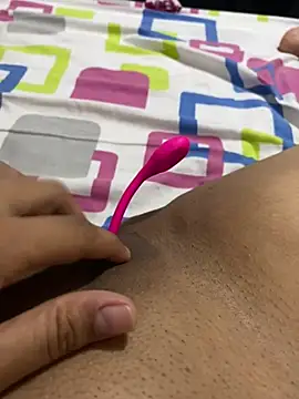 Snapshot of ANYLU19 chatting on February 2025 05:18:02 AM ANYLU19 online show from February 2025 05:18:02 AM