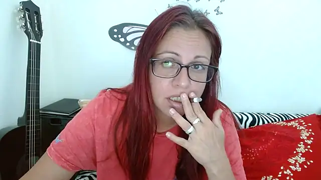 LadyHellene online show from June 2026 05:28:02 AM