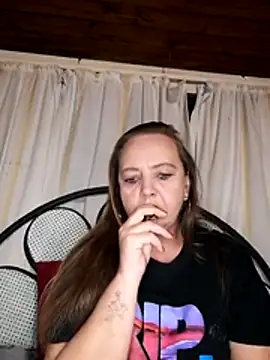 Kimmyb777 online show from May 2026 04:57:04 PM