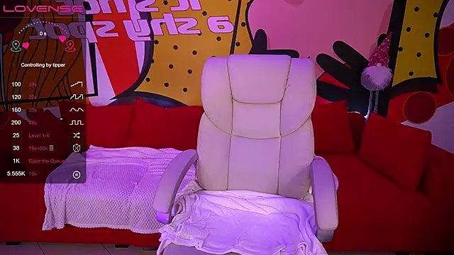 Snapshot of EmilySunshineS chatting on December 2024 09:17:01 PM EmilySunshineS online show from December 2024 09:17:01 PM