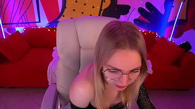 Snapshot of EmilySunshineS chatting on January 2025 09:34:01 PM EmilySunshineS online show from January 2025 09:34:01 PM