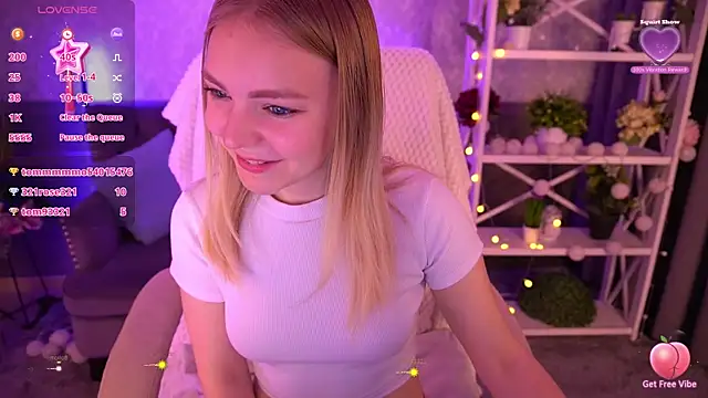 Snapshot of EmilySunshineS chatting on February 2025 04:14:02 AM EmilySunshineS online show from February 2025 04:14:02 AM