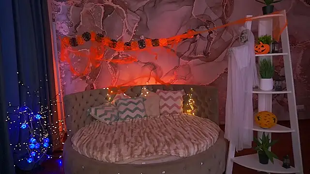 Snapshot of EmilySunshineS chatting on October 2025 07:21:02 AM EmilySunshineS online show from October 2025 07:21:02 AM