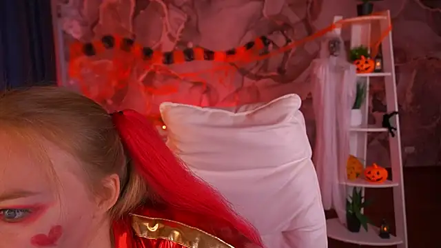 Snapshot of EmilySunshineS chatting on October 2025 07:42:01 AM EmilySunshineS online show from October 2025 07:42:01 AM