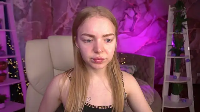 EmilySunshineS online show from March 2026 05:18:01 AM