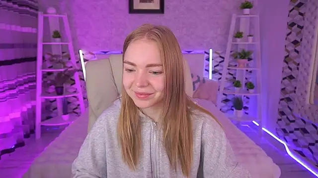 EmilySunshineS online show from April 2026 05:44:02 AM