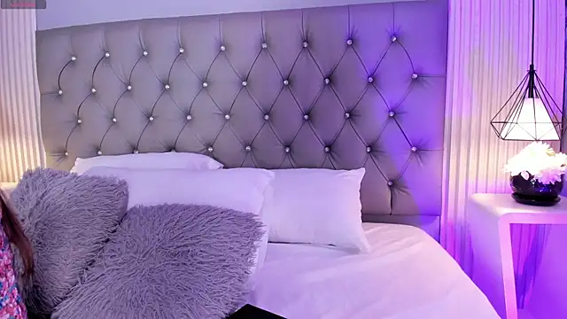 VioletthaRous online show from July 2026 10:49:02 PM