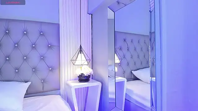VioletthaRous online show from July 2026 10:38:02 PM