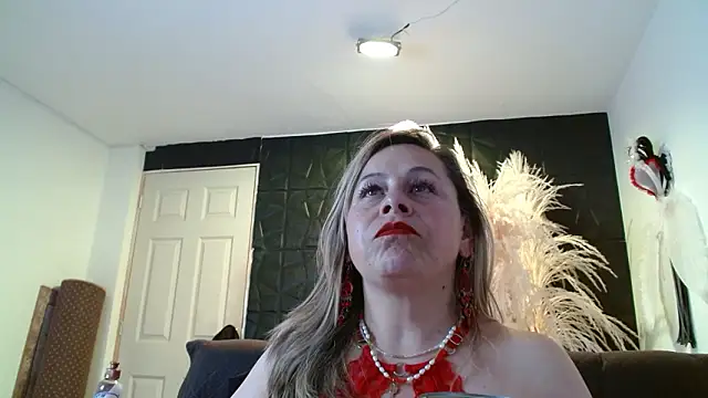 CINTHIA1609 online show from February 2026 07:51:02 PM