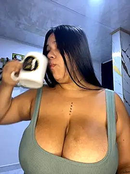 emma  milk  online show from October 2025 11:39:02 AM