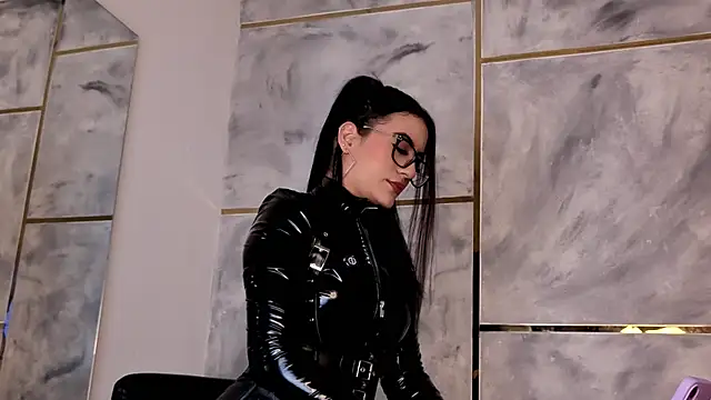Ellaochoa online show from July 2026 11:39:02 AM