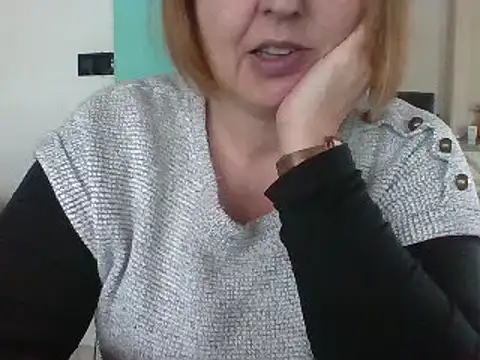 Snapshot of Sandcoq chatting on January 2025 01:20:02 PM Sandcoq online show from January 2025 01:20:02 PM