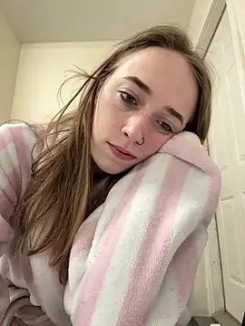 Snapshot of Maxinebabyyy chatting on March 2025 01:20:01 PM Maxinebabyyy online show from March 2025 01:20:01 PM